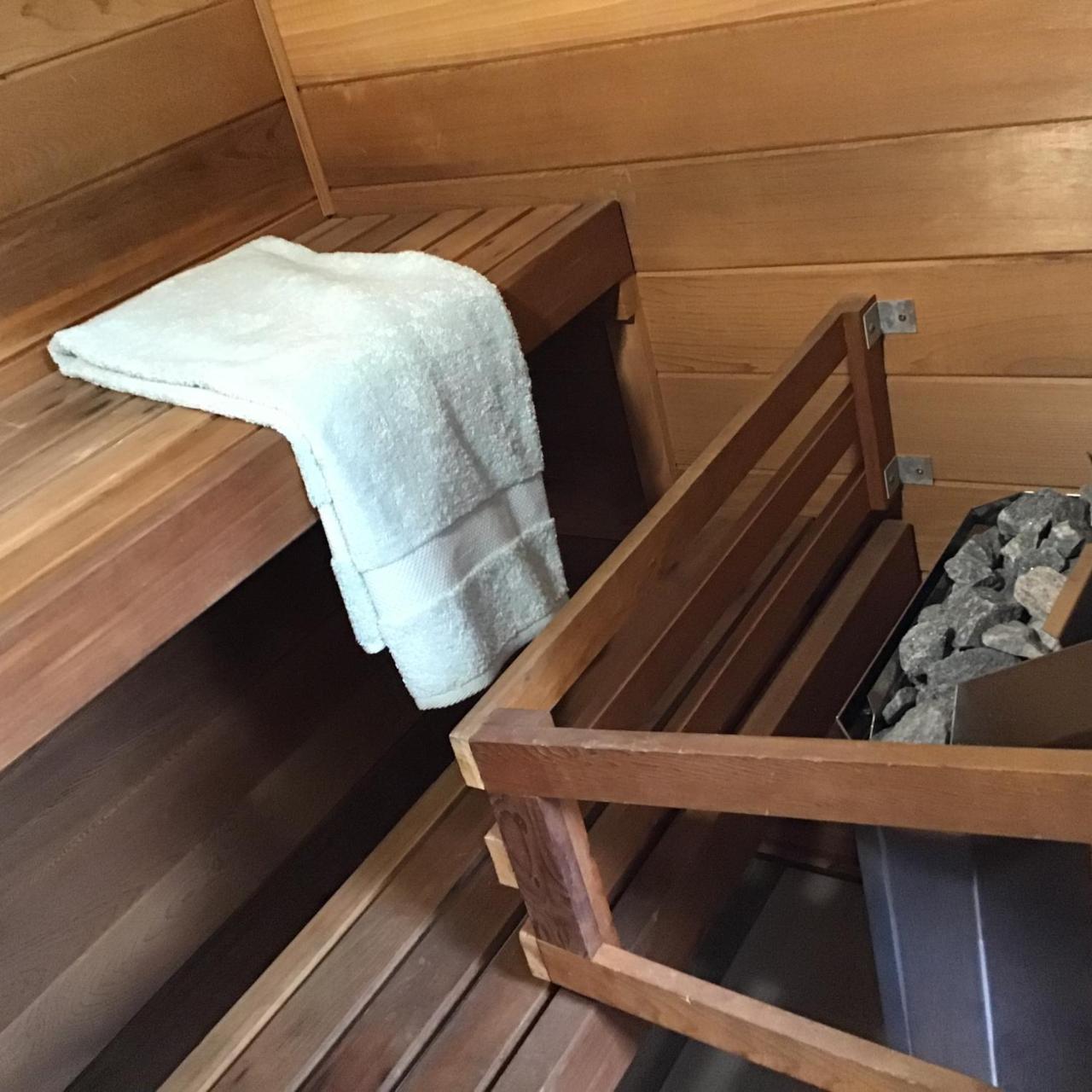 ชาโต ริเวอร์ไซด์ Hotel แคมป์เบลล์ริเวอร์ ภายนอก รูปภาพ